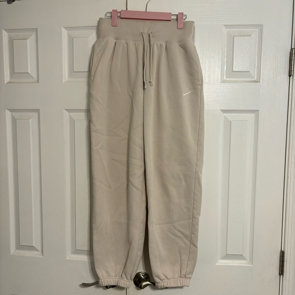 Nike Sportswear Cream Joggers - Picture 2 of 6